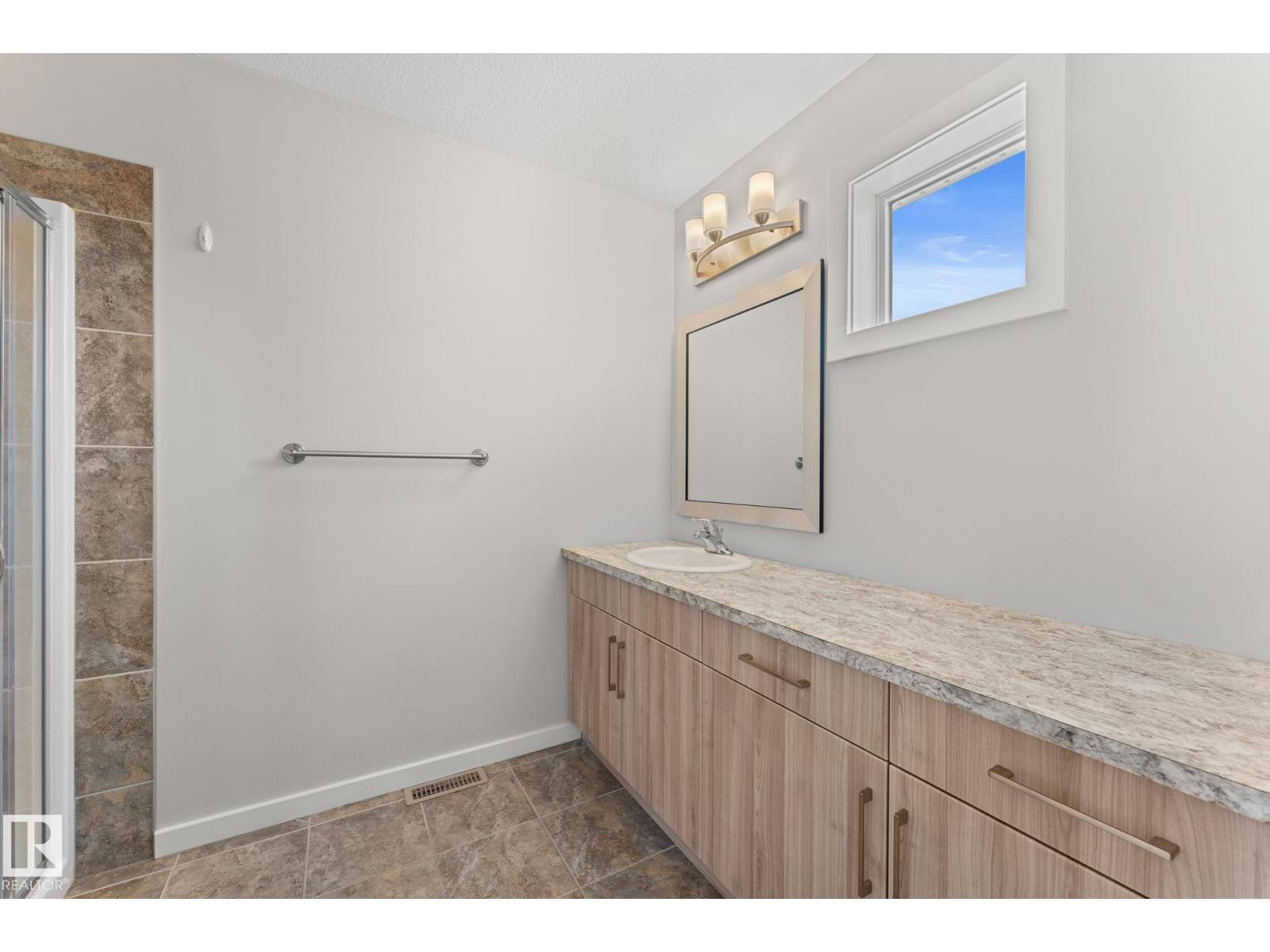 11840 122 ST NW - 35