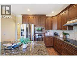 9113 Briar Road, Burnaby, BC V3N4W8 Photo 9