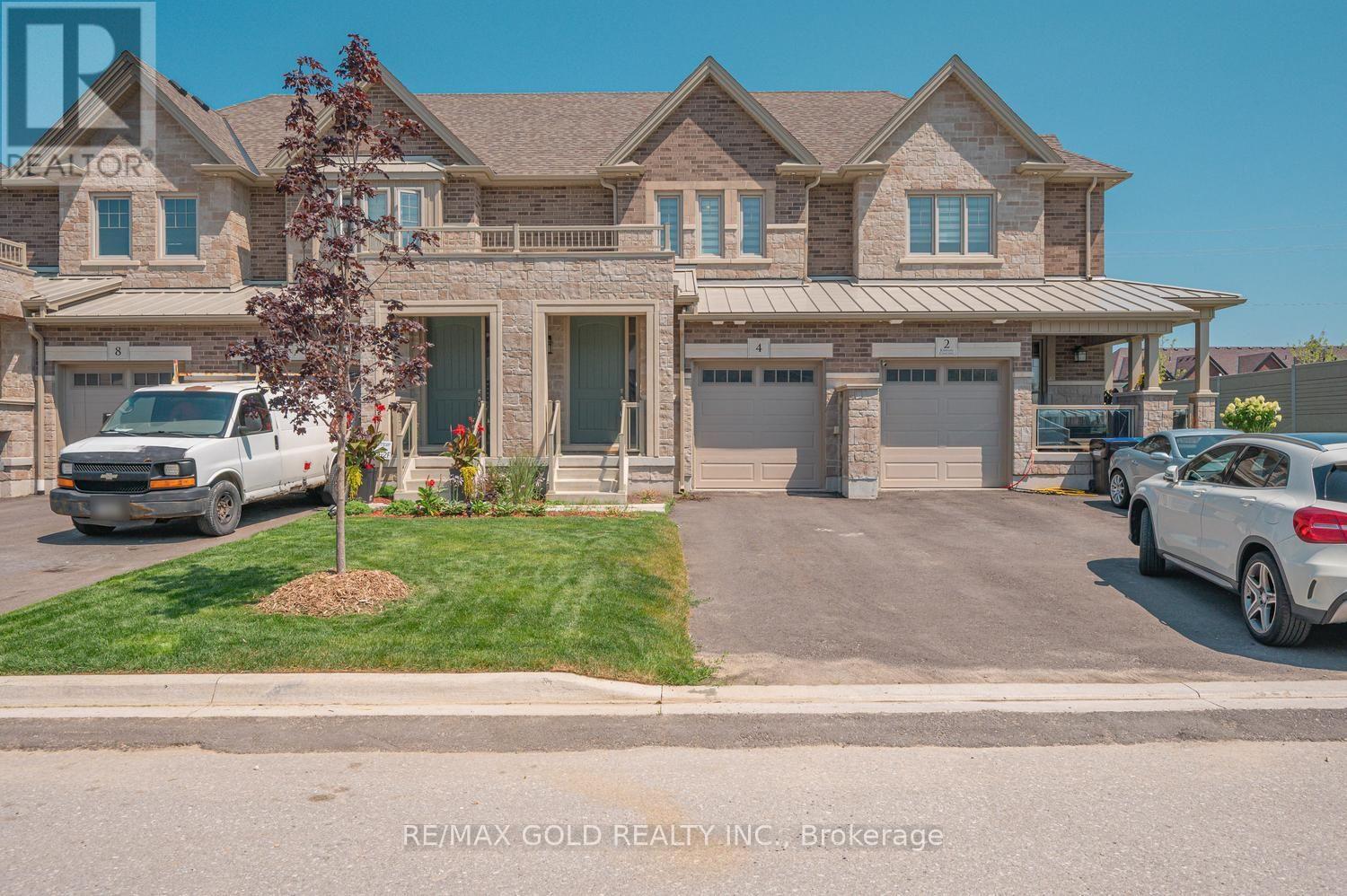 4 KIERNAN CRESCENT N - 1