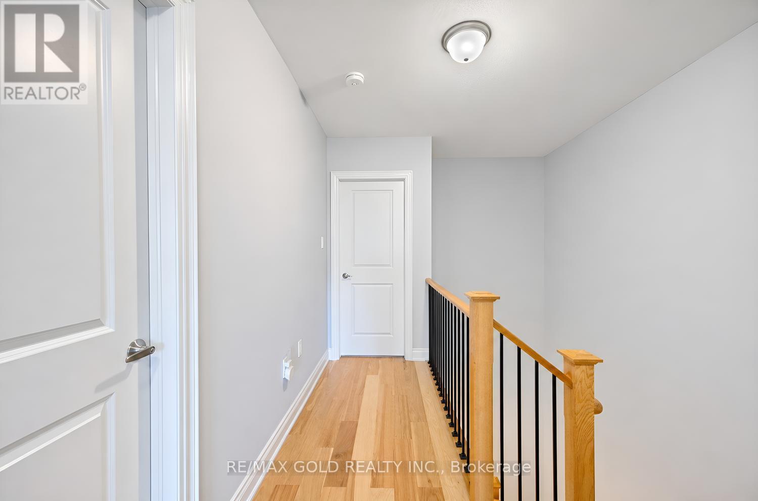4 KIERNAN CRESCENT N - 27