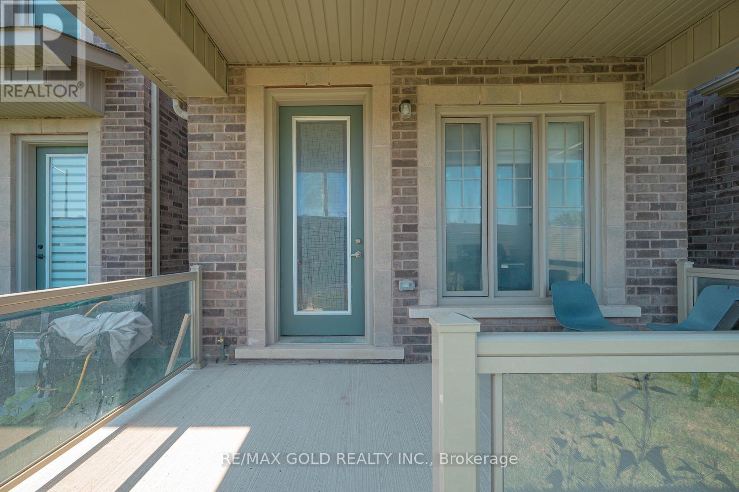 4 KIERNAN CRESCENT N - 46