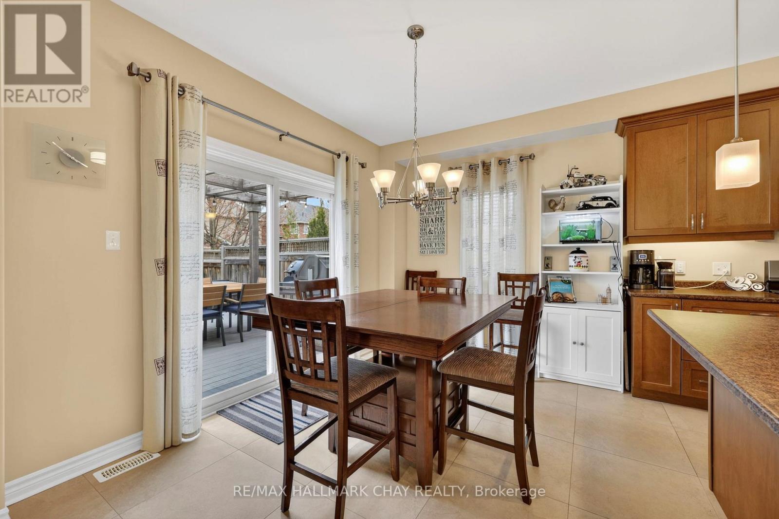 12 ORLEANS AVENUE - 10