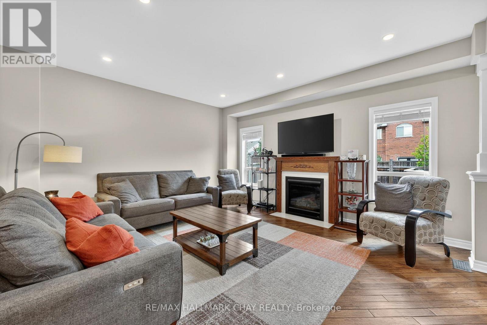 12 ORLEANS AVENUE - 15