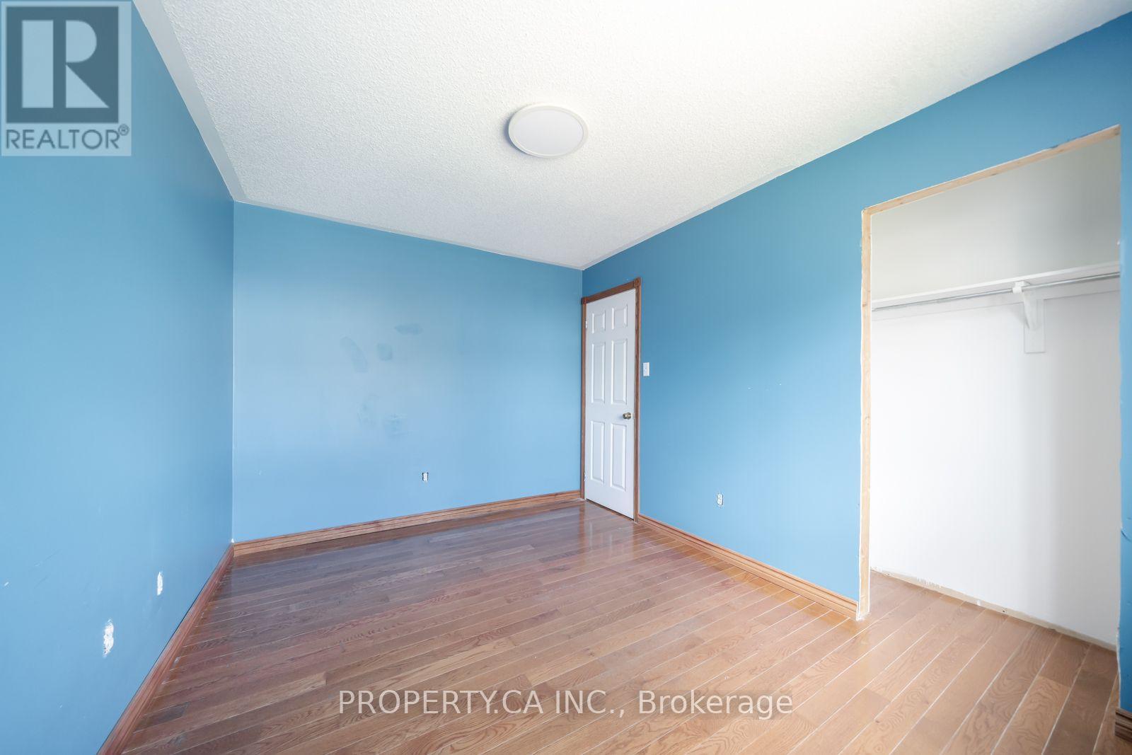51 LEGGOTT AVENUE - 24