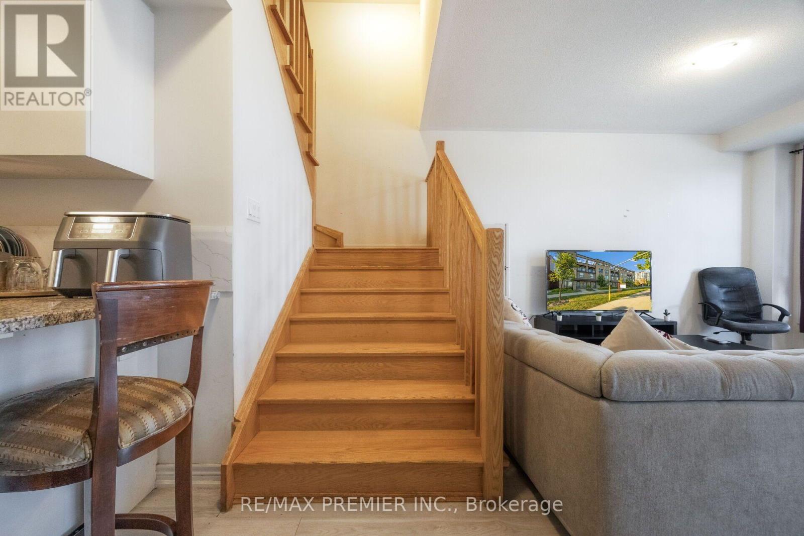 #4 624 REXDALE BOULEVARD - 18