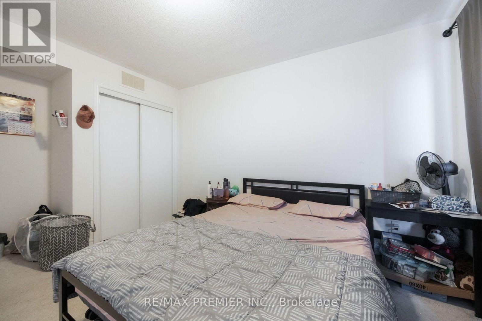 #4 624 REXDALE BOULEVARD - 24