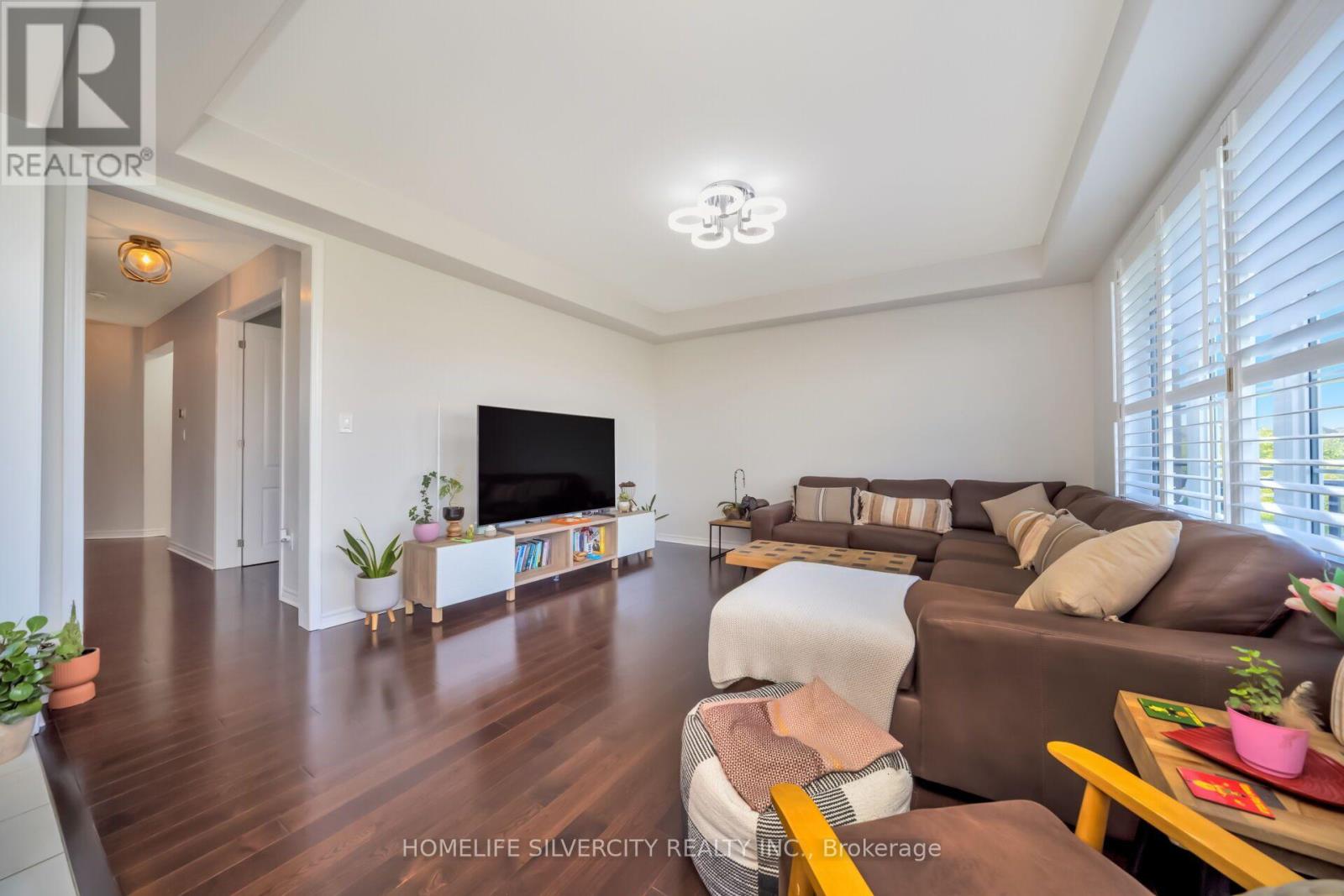 60 TYSONVILLE CIRCLE - 11