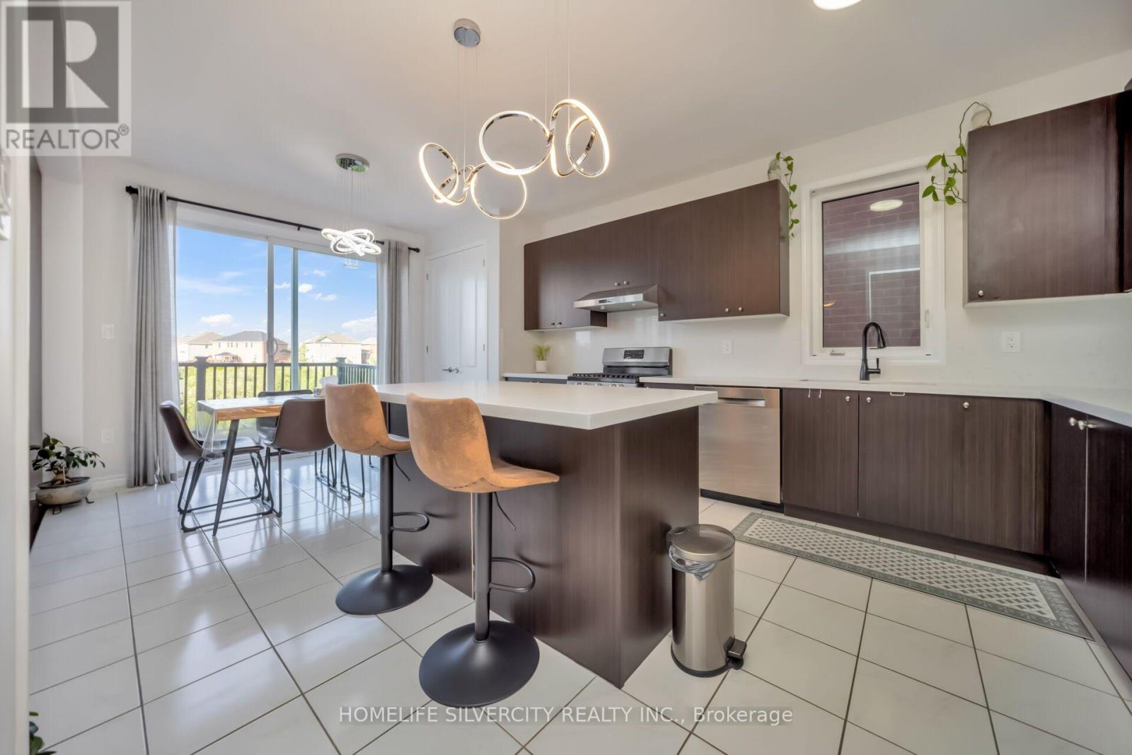 60 TYSONVILLE CIRCLE - 16