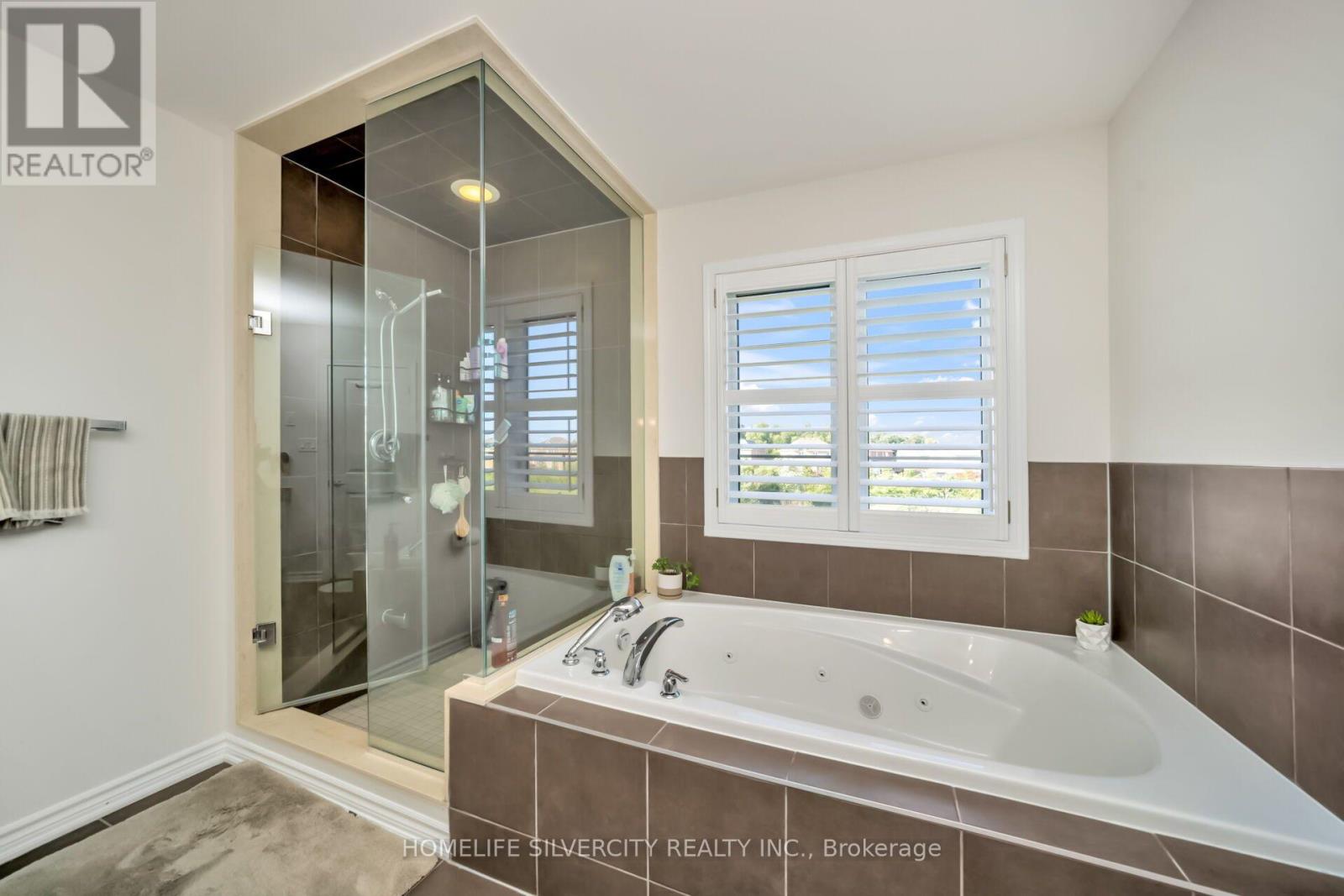 60 TYSONVILLE CIRCLE - 25