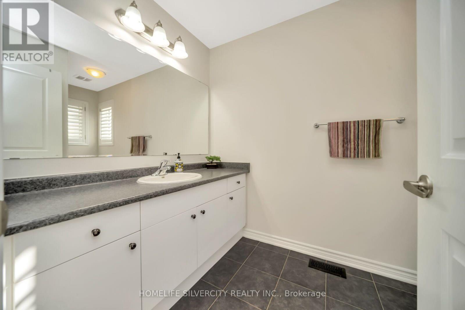 60 TYSONVILLE CIRCLE - 31