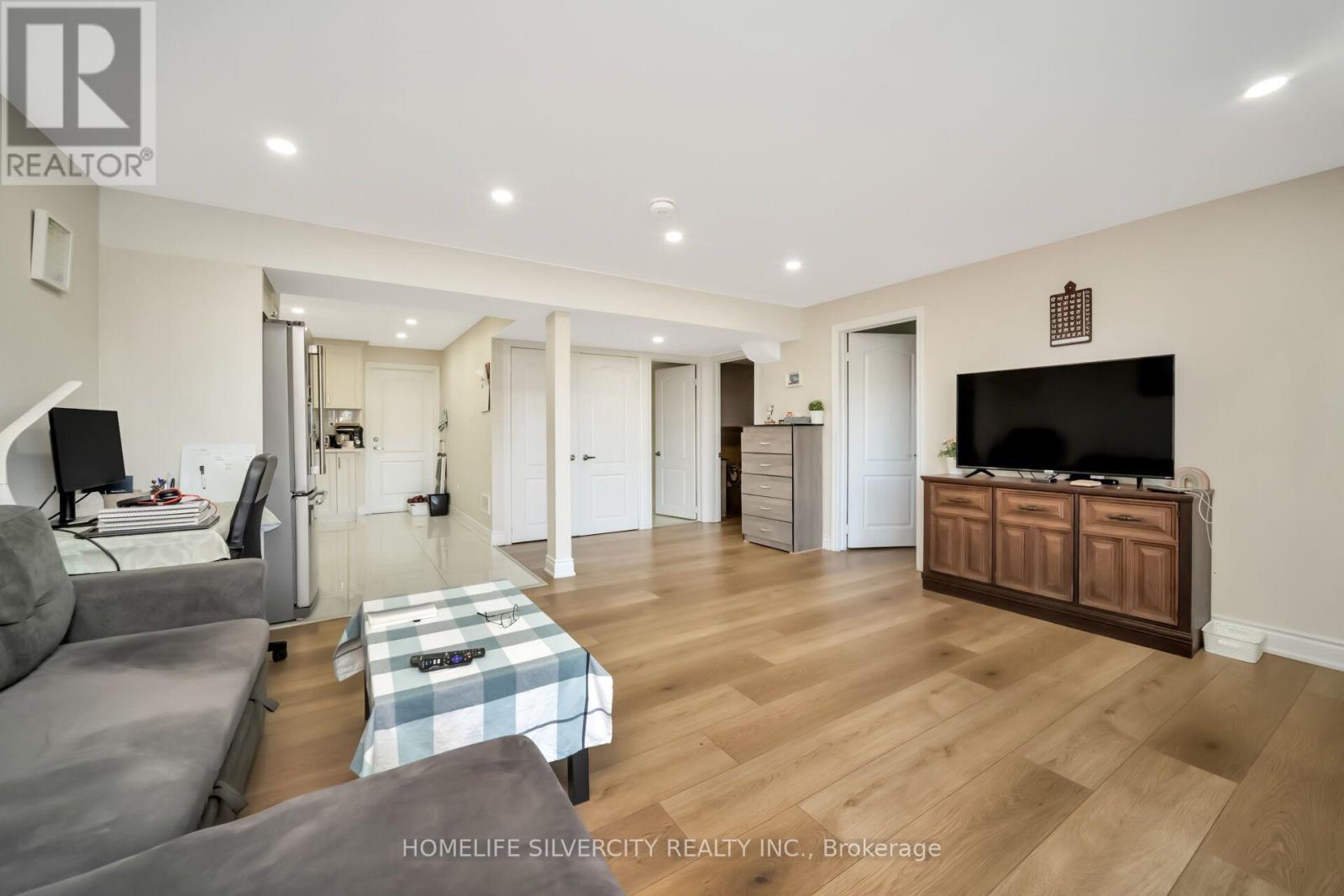 60 TYSONVILLE CIRCLE - 35