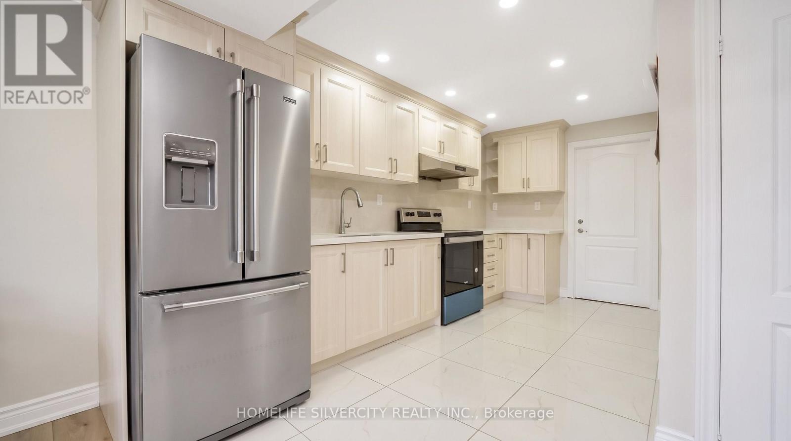 60 TYSONVILLE CIRCLE - 36