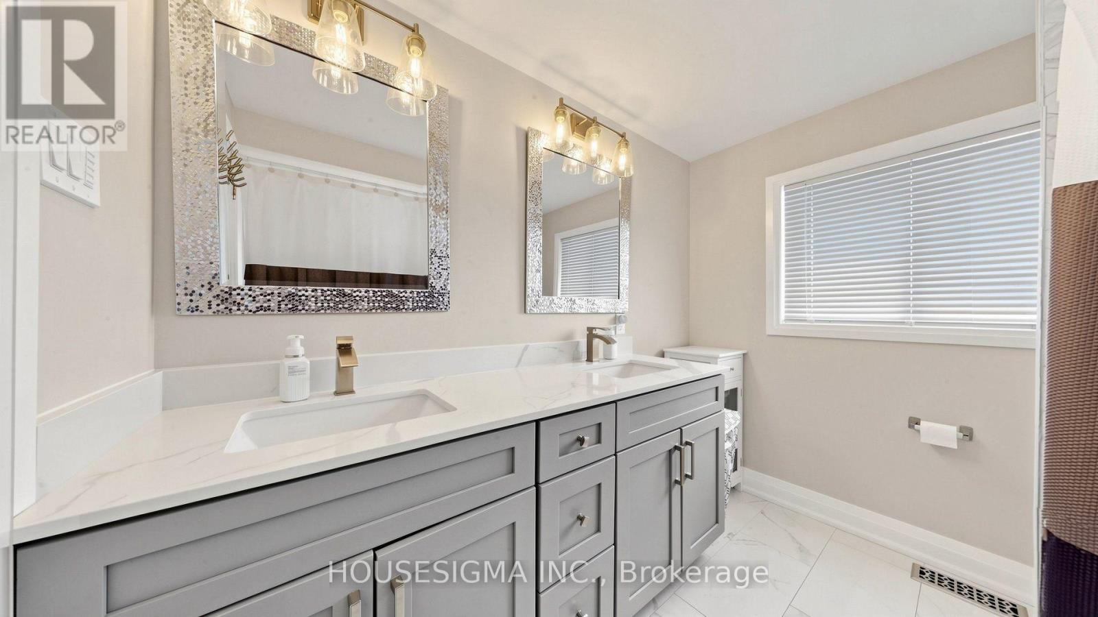 1486 BARKER AVENUE - 21