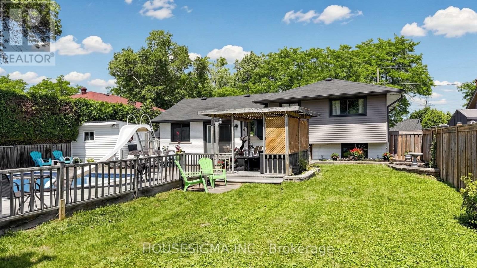 1486 BARKER AVENUE - 39