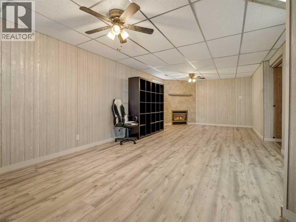 204 Mt Rundle Road W - 30
