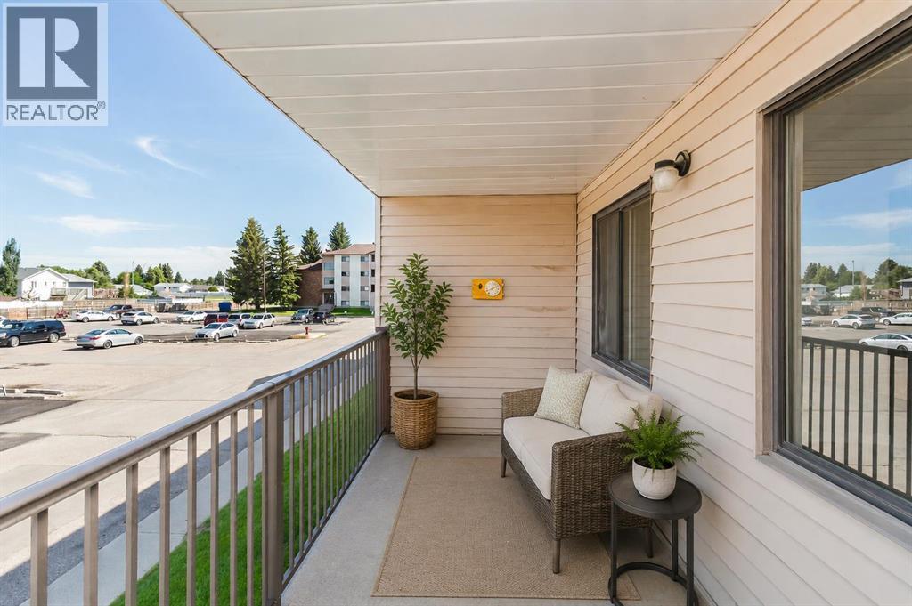 85 Foxbend Crescent North - Photo 11