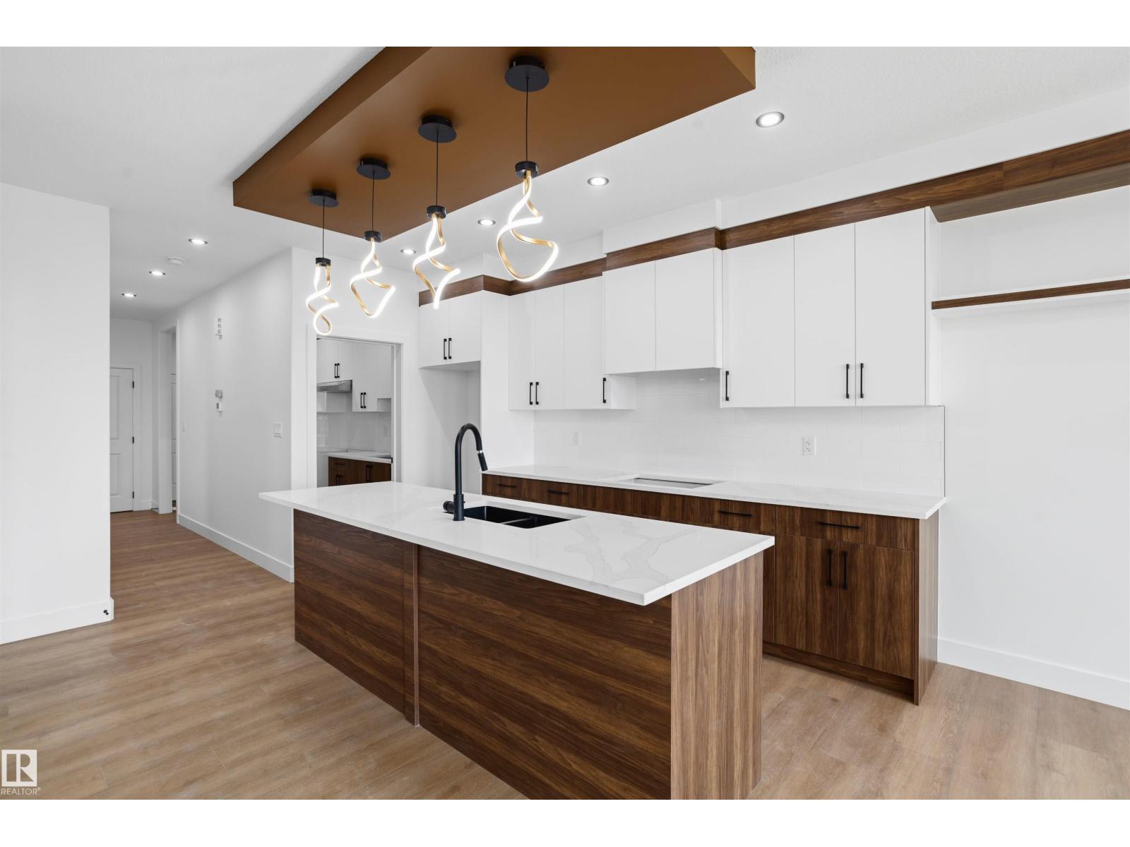 723 158 AV NE - 12