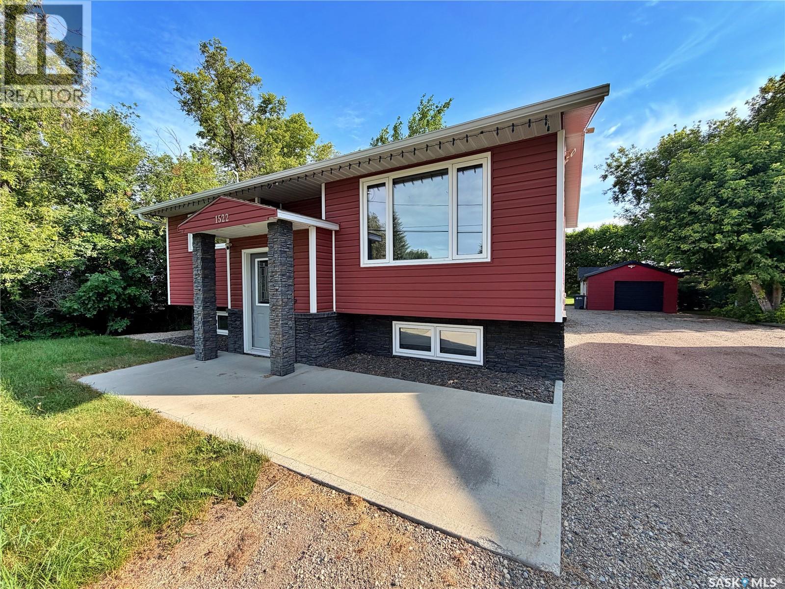 1522 Broadway AVENUE, Moosomin — photo 2