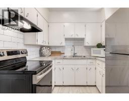 Bedroom - 2024 43 Street Se, Calgary, AB T2B1H4 Photo 7