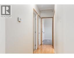 Bedroom - 2024 43 Street Se, Calgary, AB T2B1H4 Photo 14