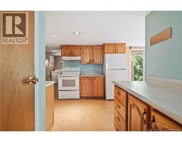662 Evangeline, Dieppe, NB E1A1Z7 Photo 10