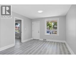 4pc Bathroom - 1056-1060 Niagara, Windsor, ON N9A3V2 Photo 7