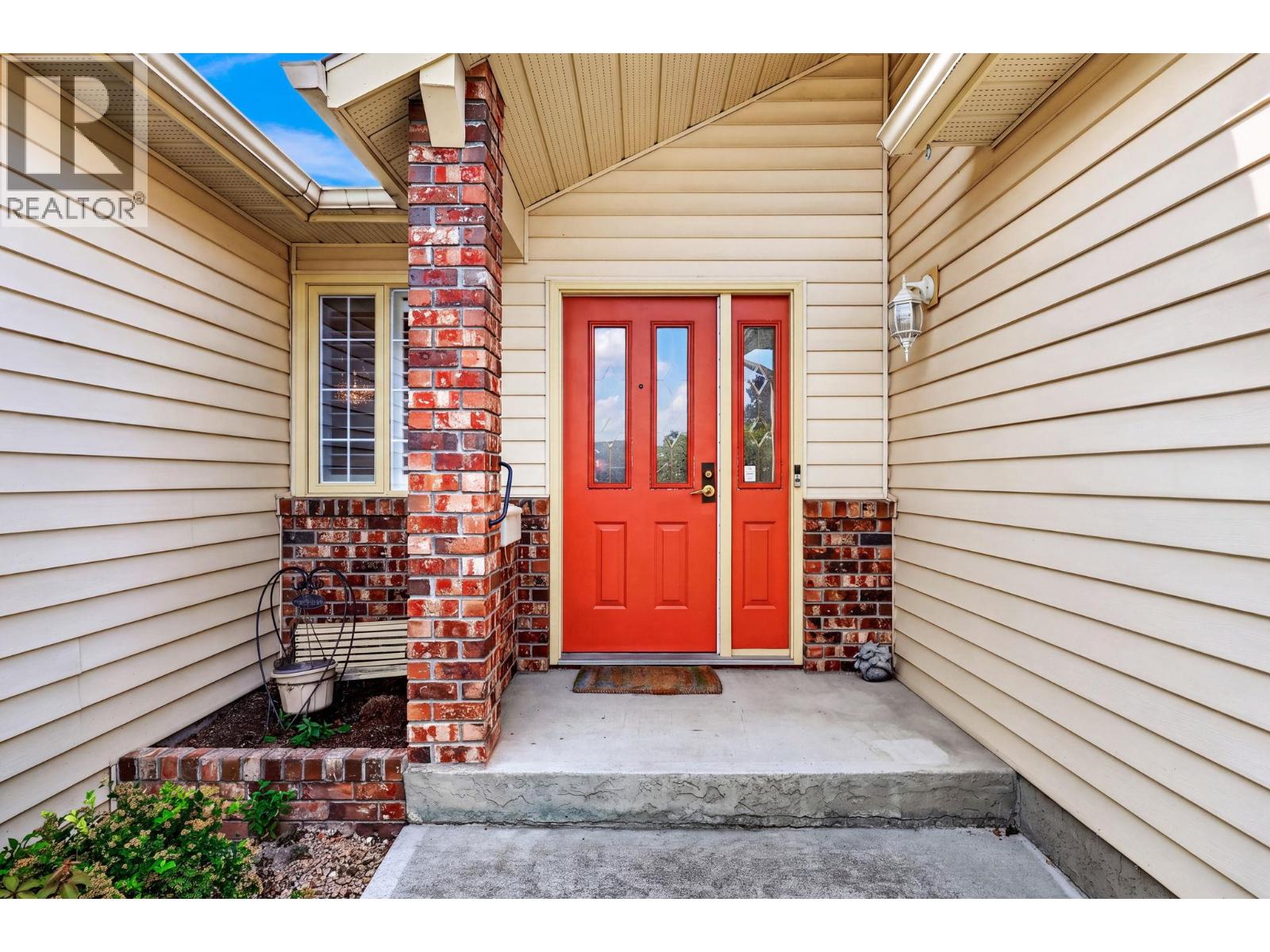  1025 Cushing Court, Kelowna