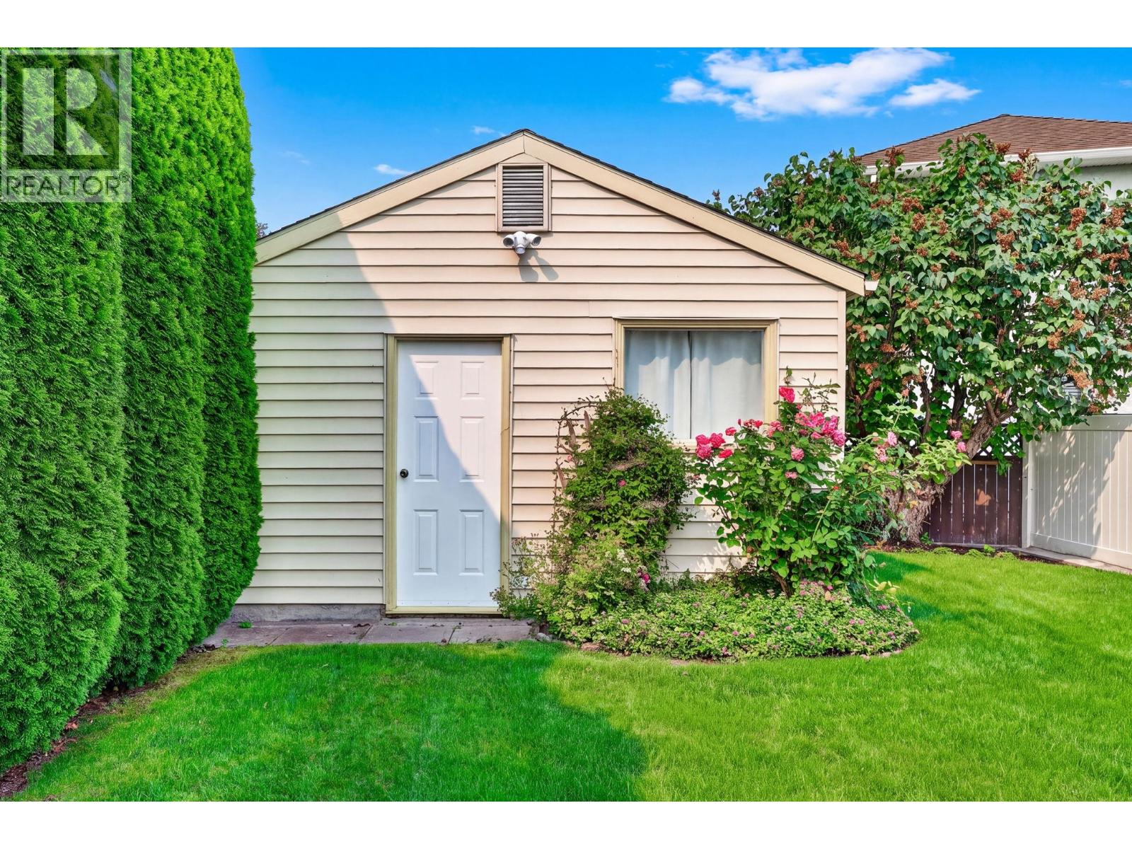  1025 Cushing Court, Kelowna
