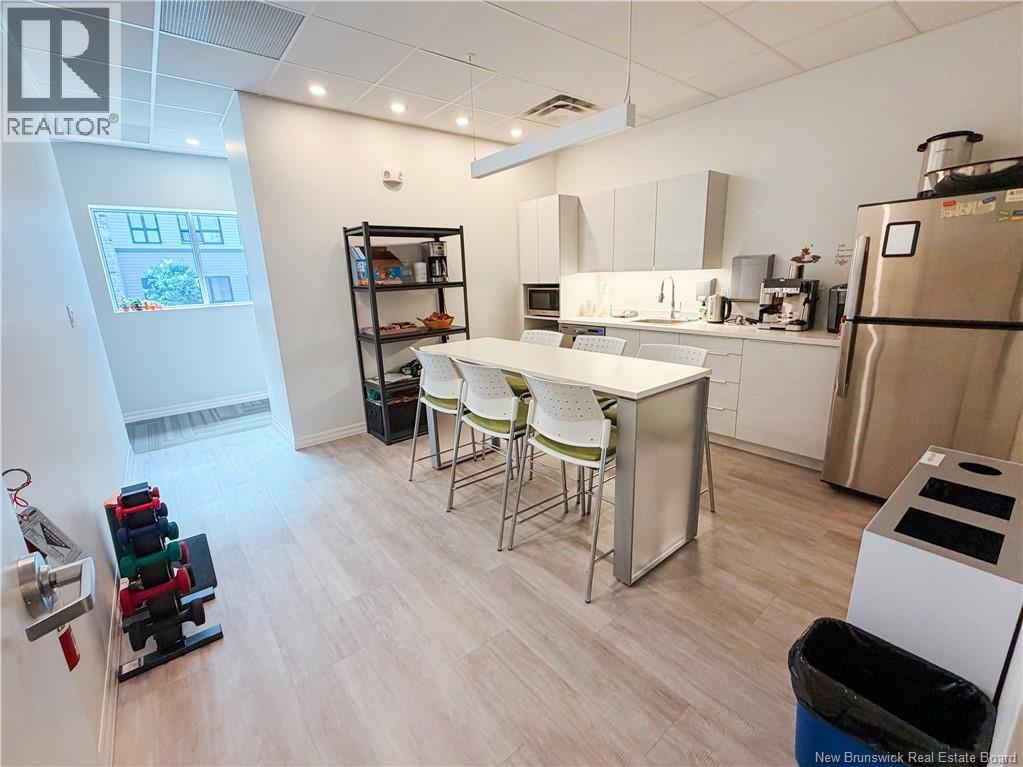 686 St. George Boulevard, Moncton — photo 11