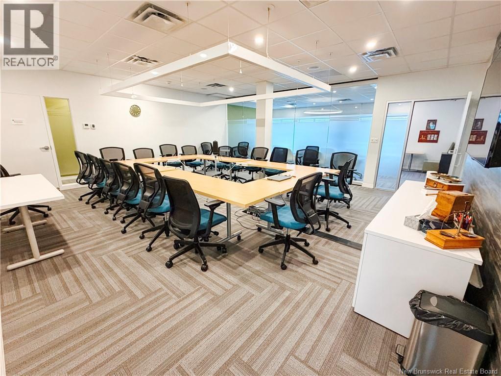 686 St. George Boulevard, Moncton — photo 10