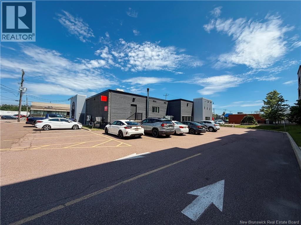 686 St. George Boulevard, Moncton — photo 35