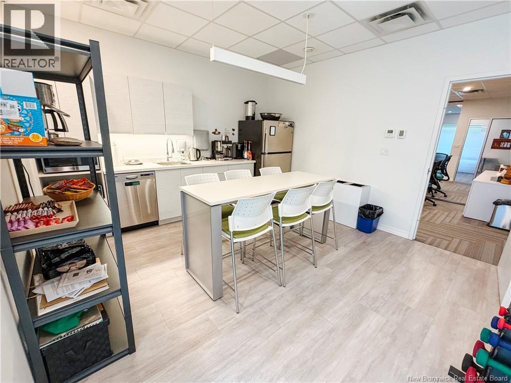 686 St. George Boulevard, Moncton — photo 12