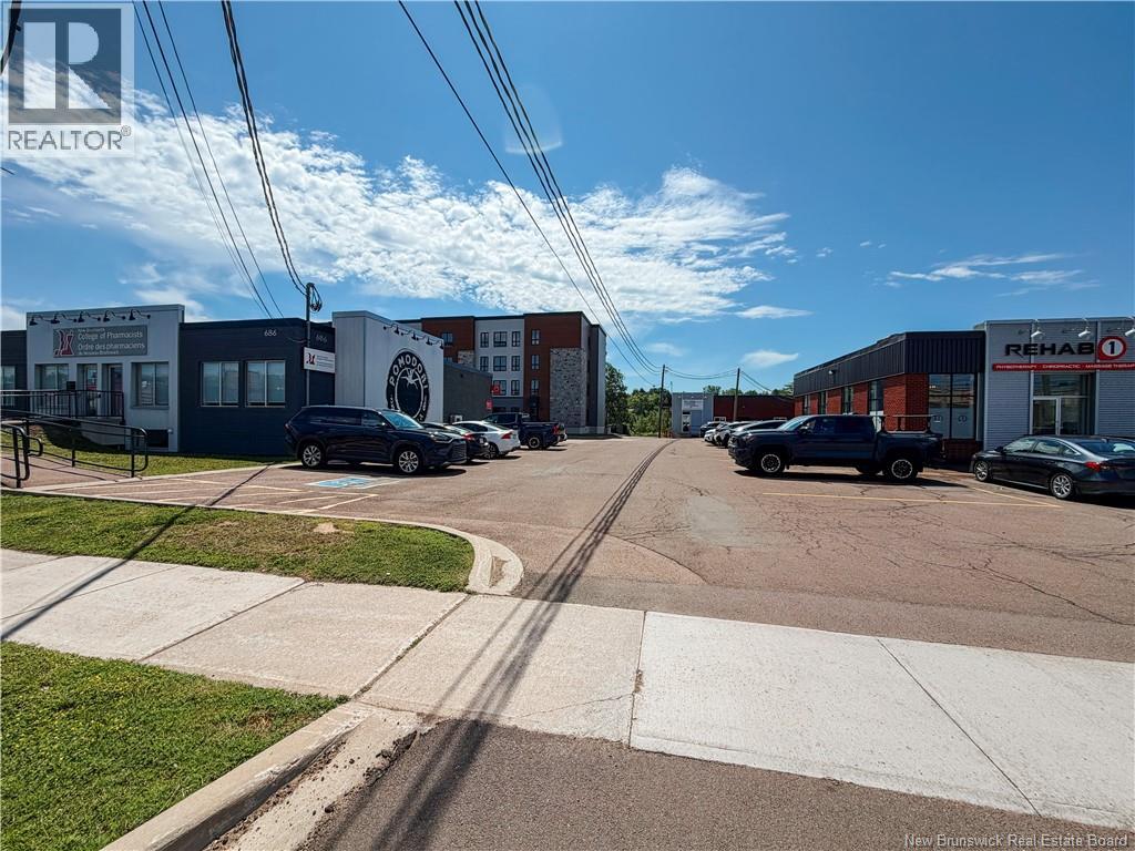 686 St. George Boulevard, Moncton — photo 37