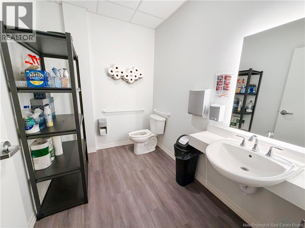 686 St. George Boulevard, Moncton — photo 25