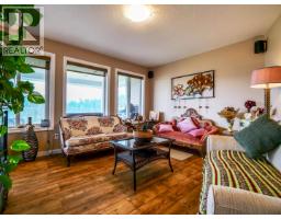 Laundry room - 798 Ruttan Road, Quesnel, BC V2J6K2 Photo 9