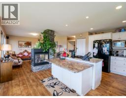 Primary Bedroom - 798 Ruttan Road, Quesnel, BC V2J6K2 Photo 6