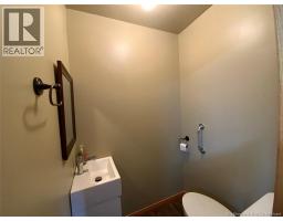 Mud room - 134 Principale Street, Sainte Anne De Madawaska, NB E7E0C4 Photo 19