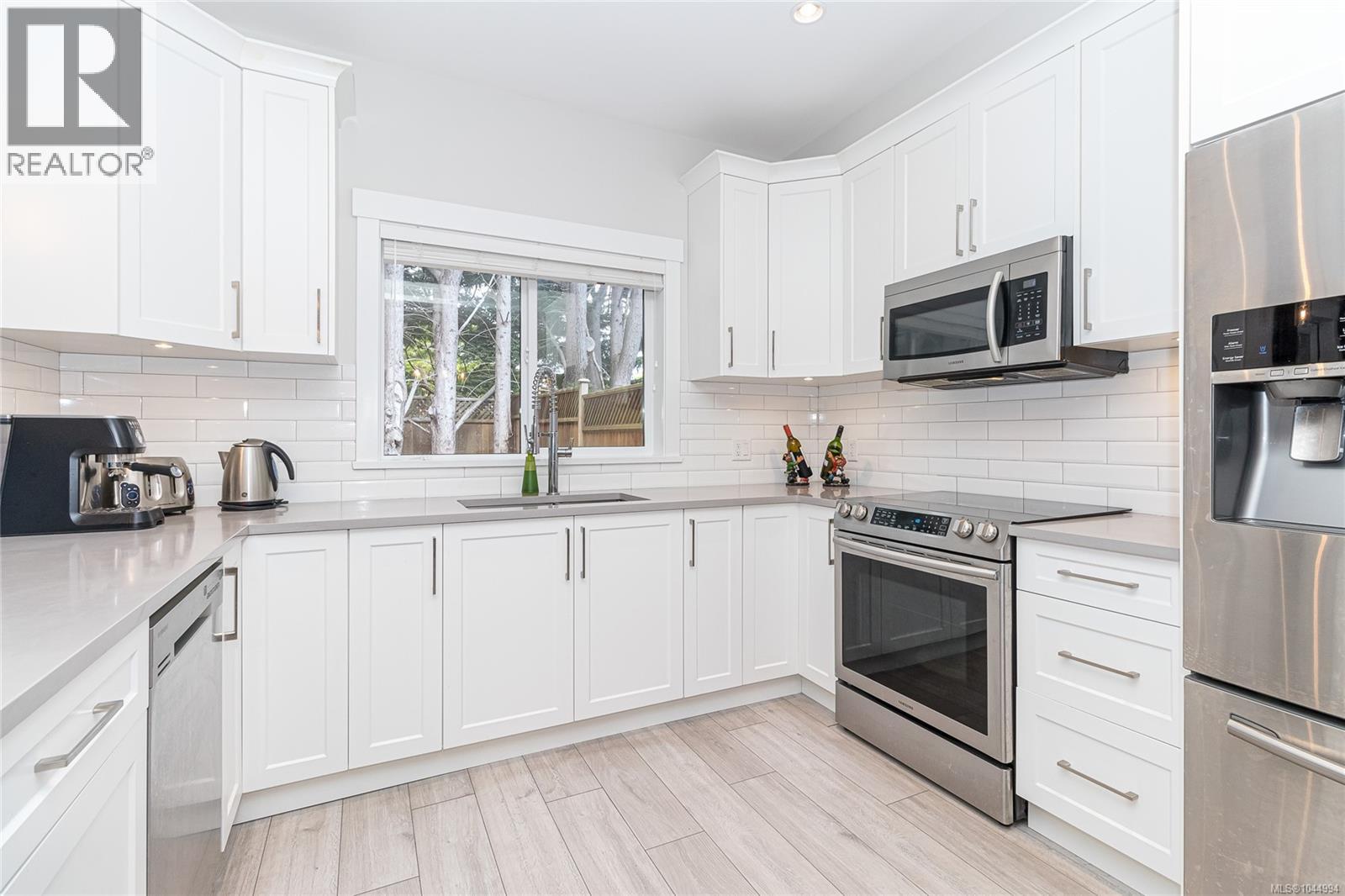 B 1973 Caldwell Rd, Sooke