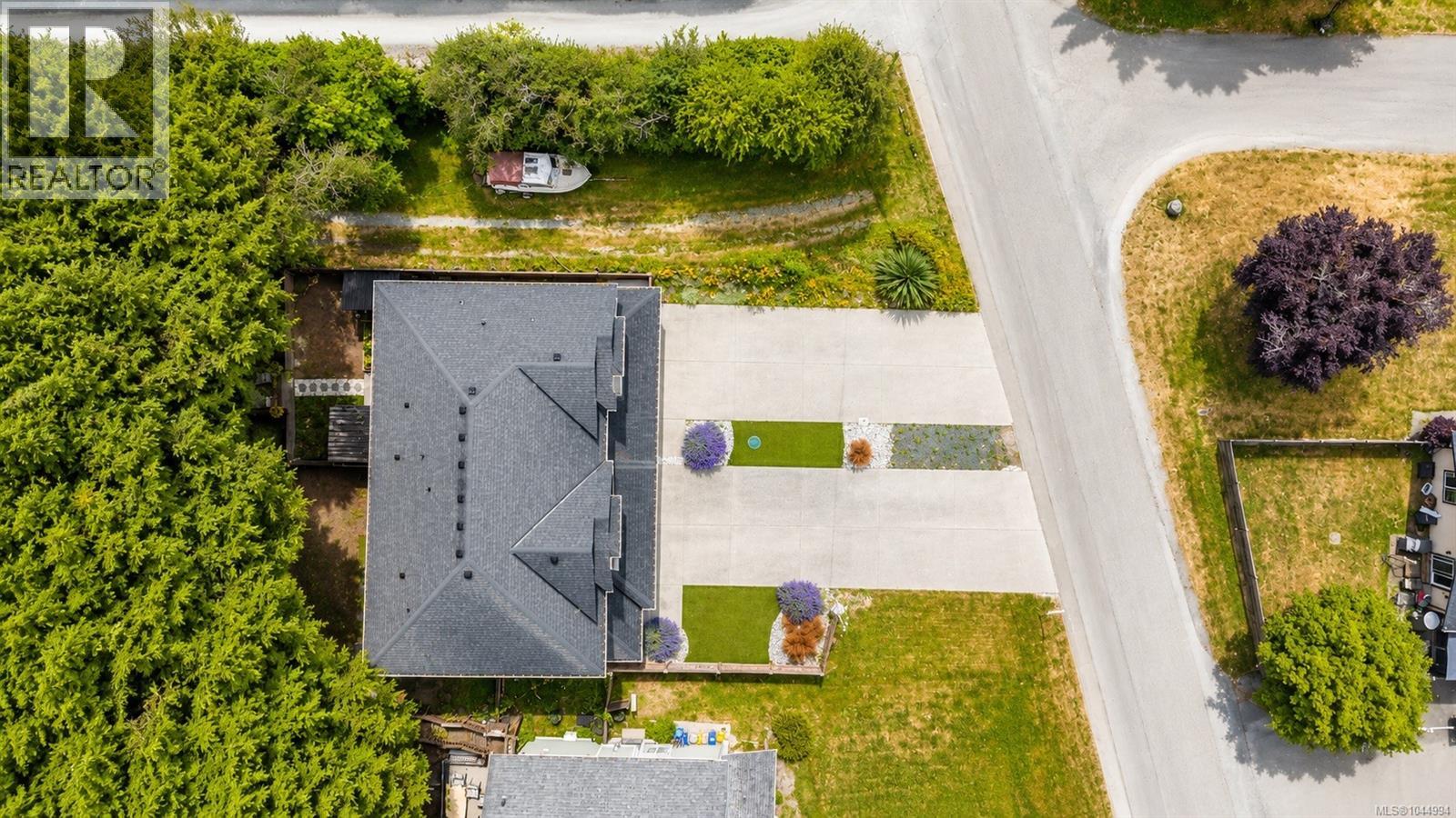 B 1973 Caldwell Rd, Sooke