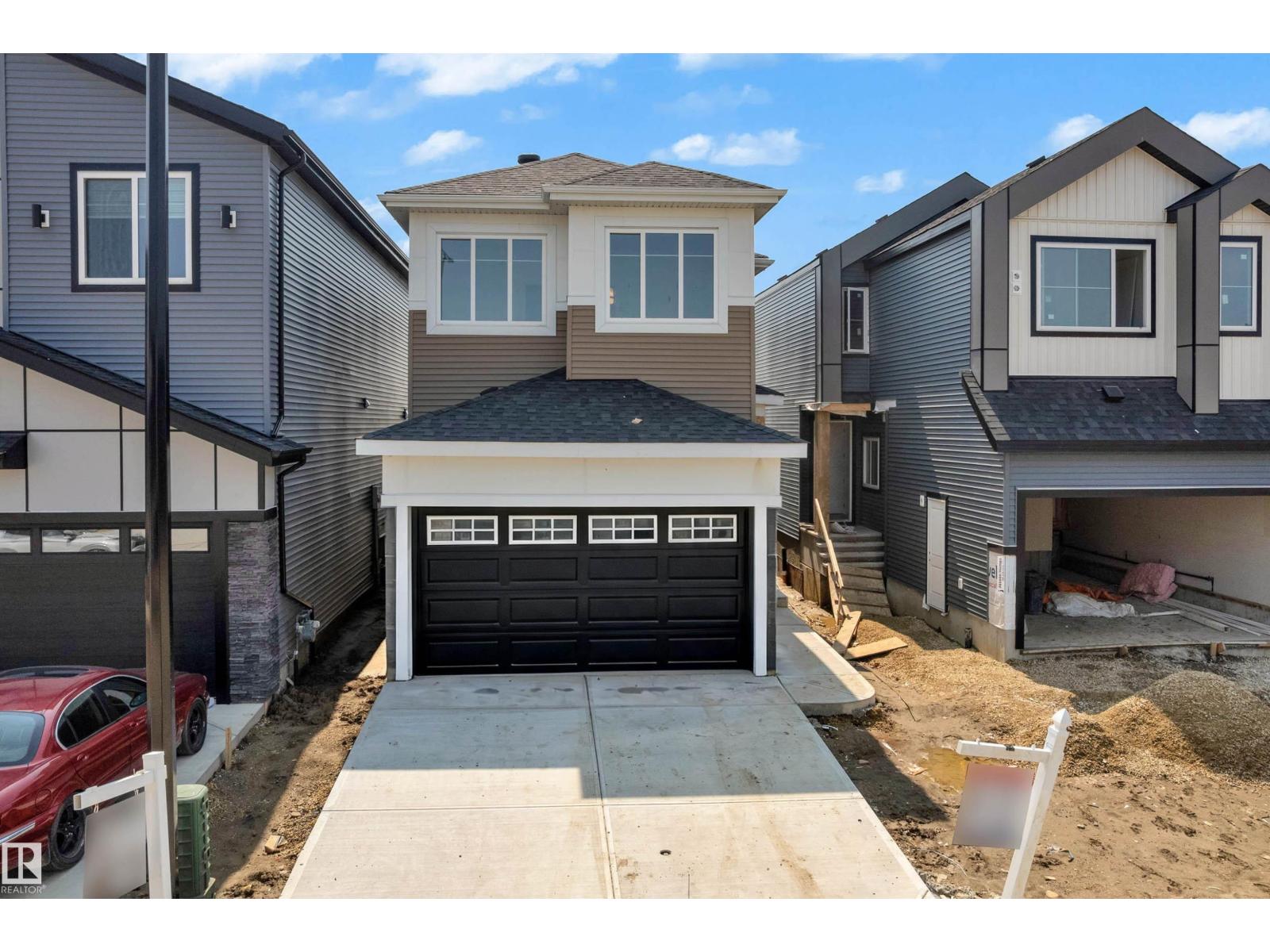 4607 18 AVE SW - 1