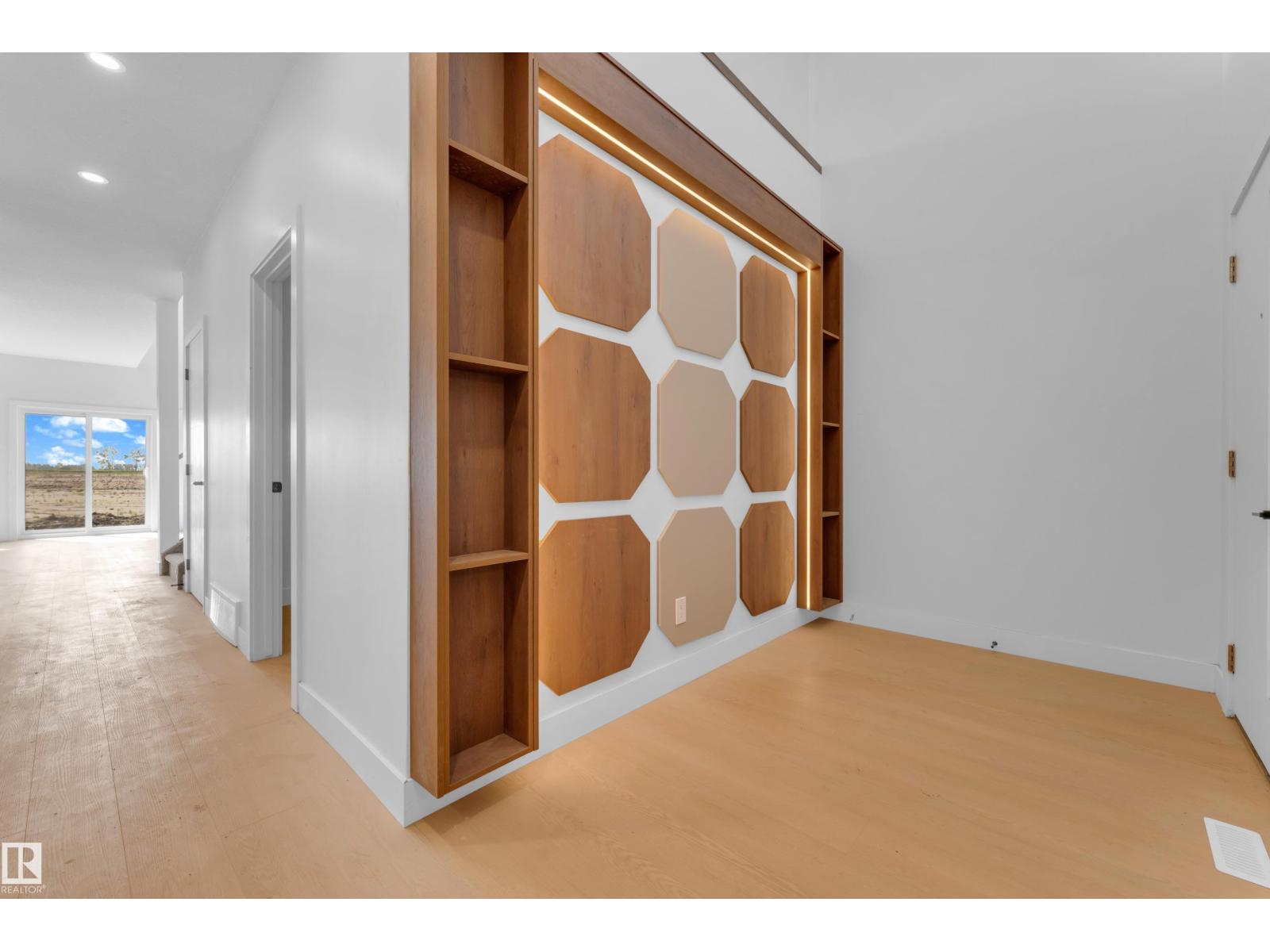 4607 18 AVE SW - Image 8