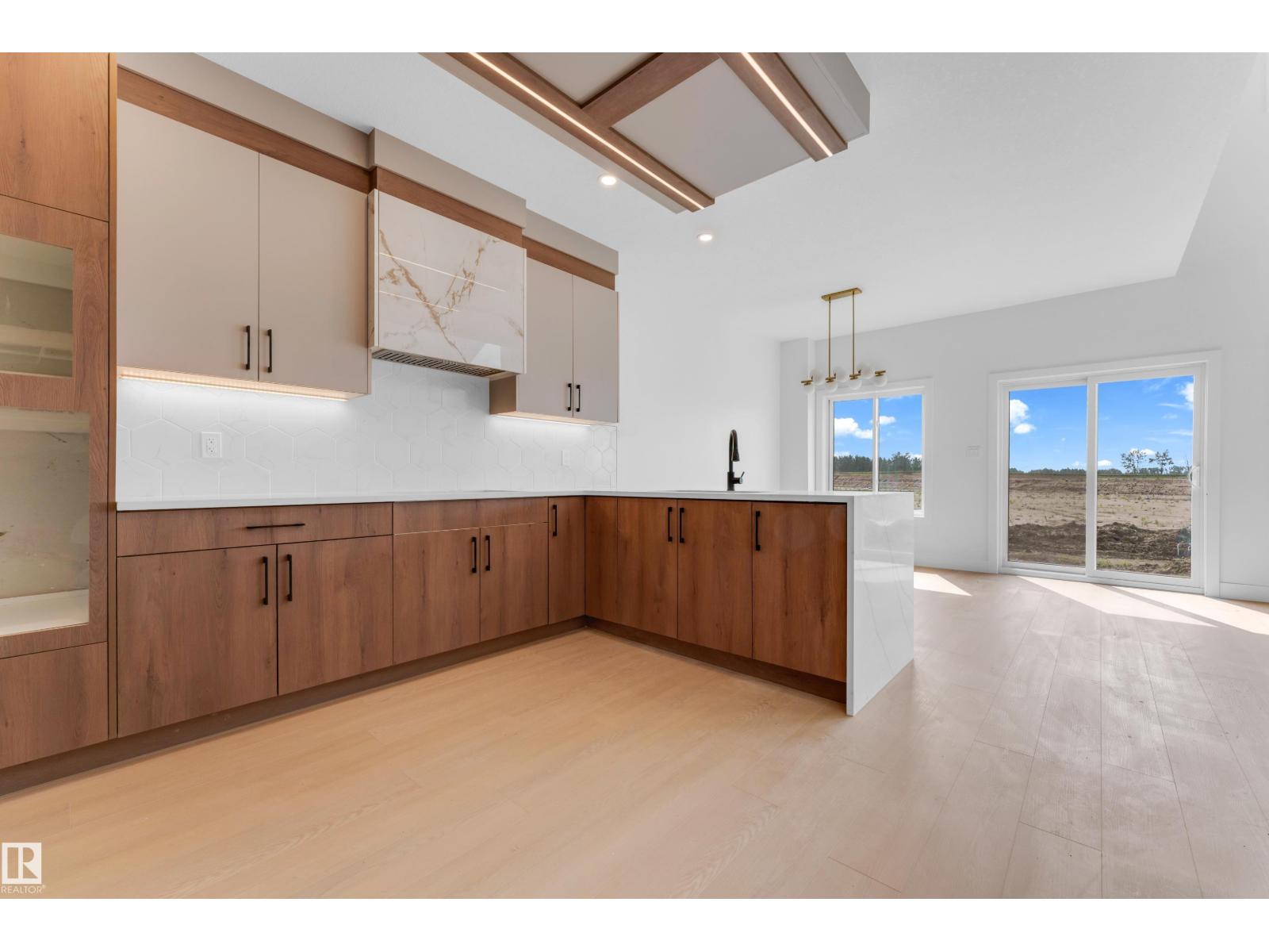 4607 18 AVE SW - Image 13