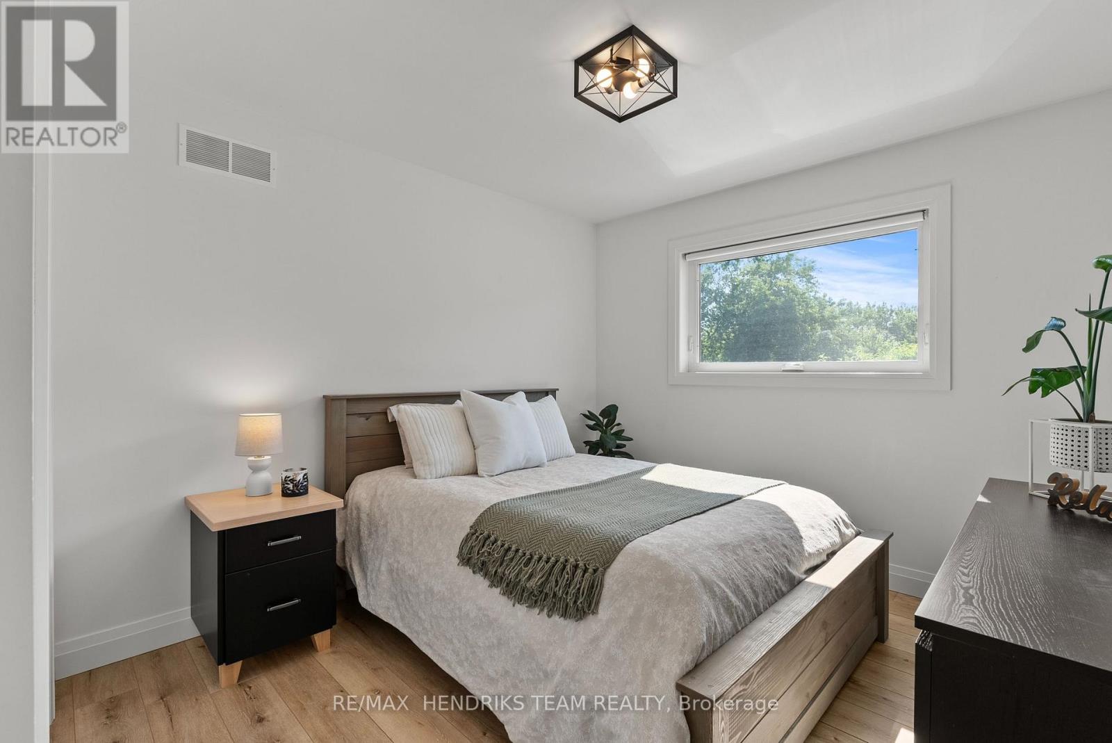 24 PROSPECT AVENUE - Image 21