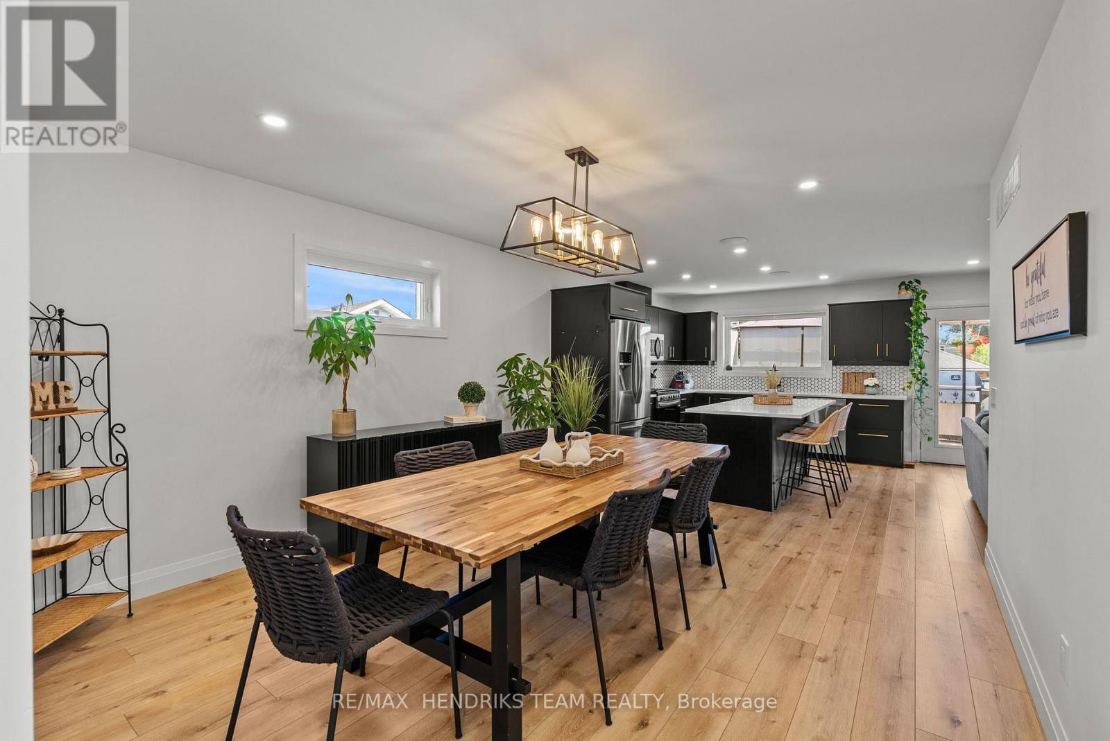 24 PROSPECT AVENUE - 8