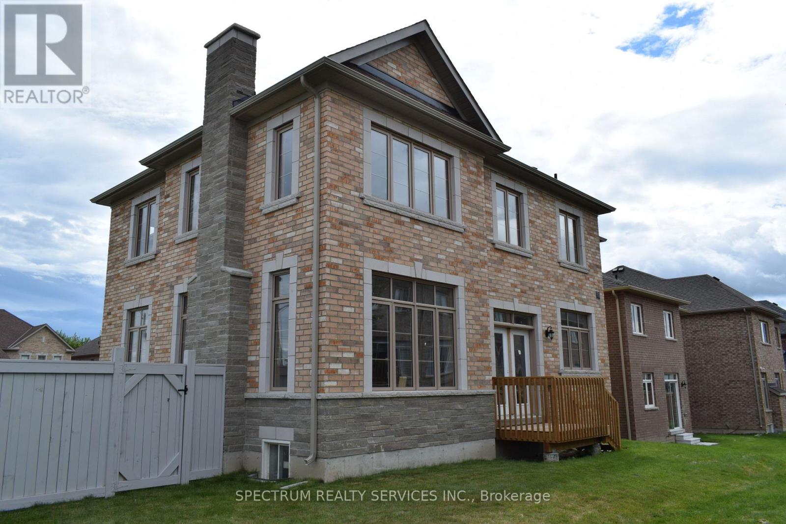 6 BARROW AVENUE - 6