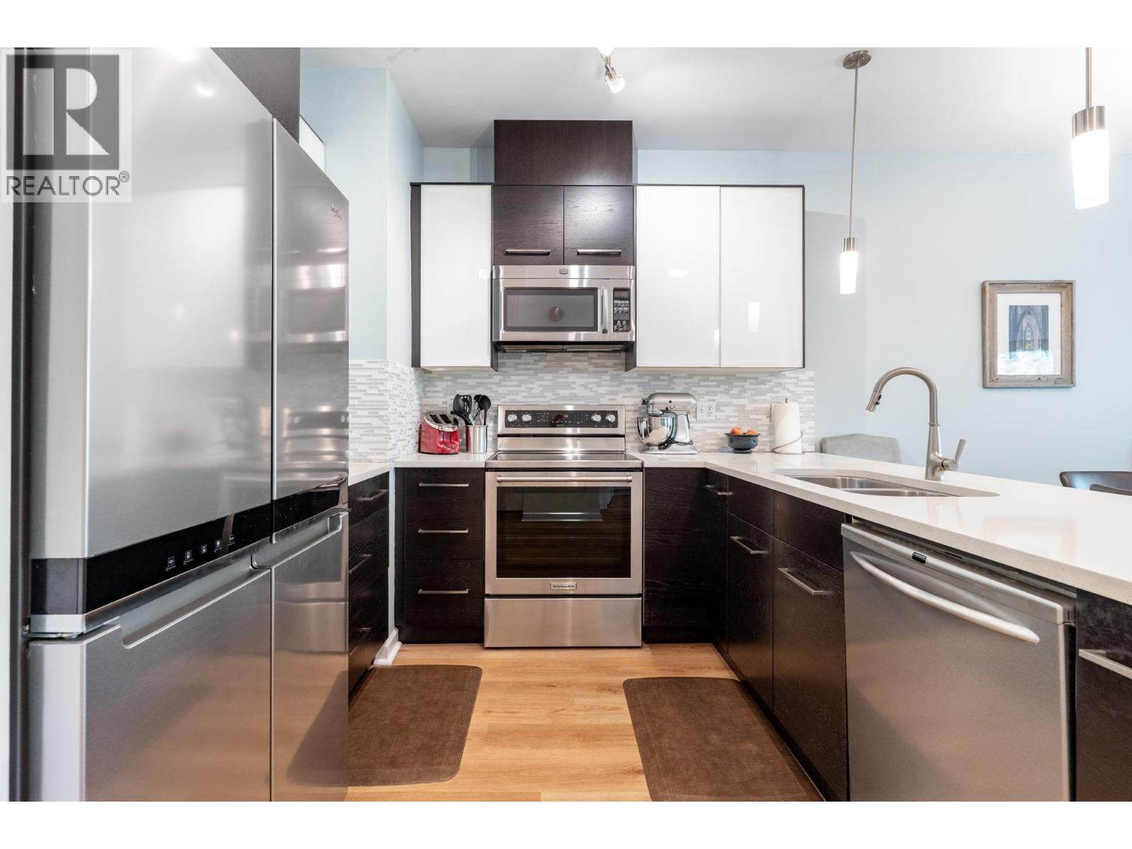Photo of 323 2109 ROWLAND STREET 8