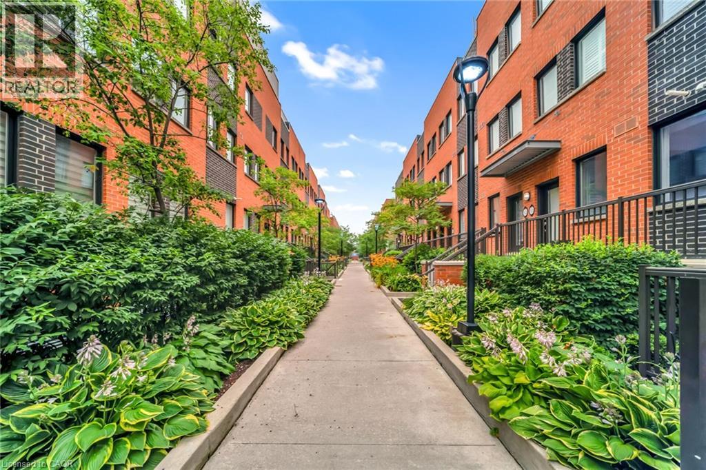 #60 WINSTON PARK Boulevard Unit# 60 - Image 19