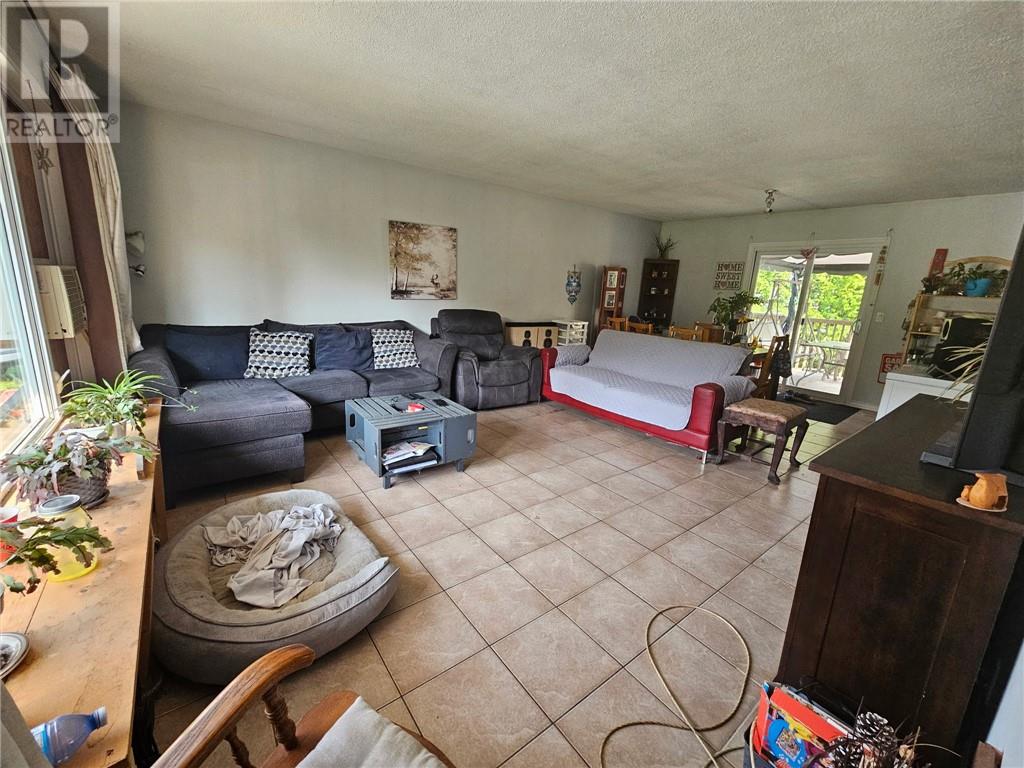2-7 Ontario Drive - 27