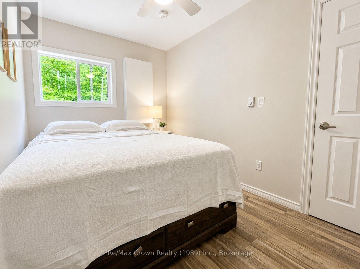 1052 LIMBERLOST POINT ROAD - Image 9