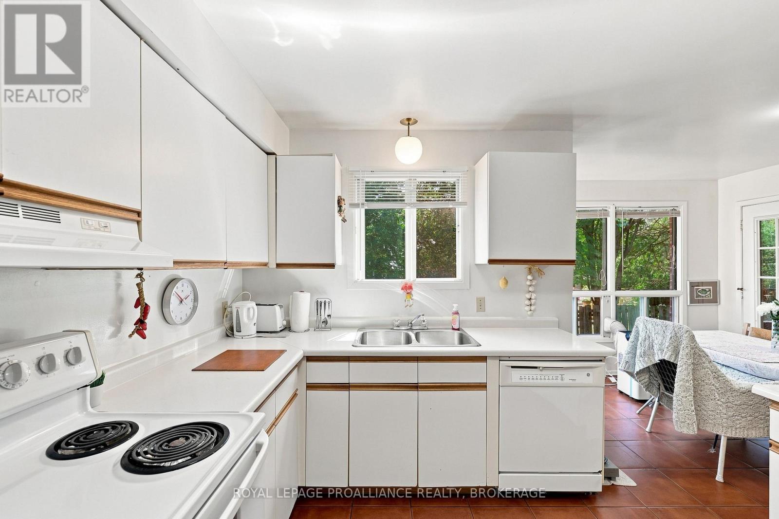 951 NEWCASTLE STREET - 21